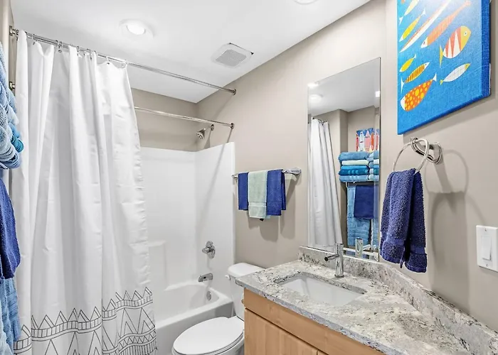 The Whale Rider With Ocean Views Apartment *