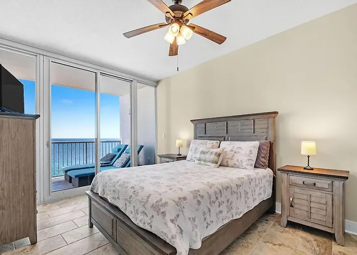 Apartment The Whale Rider With Ocean Views