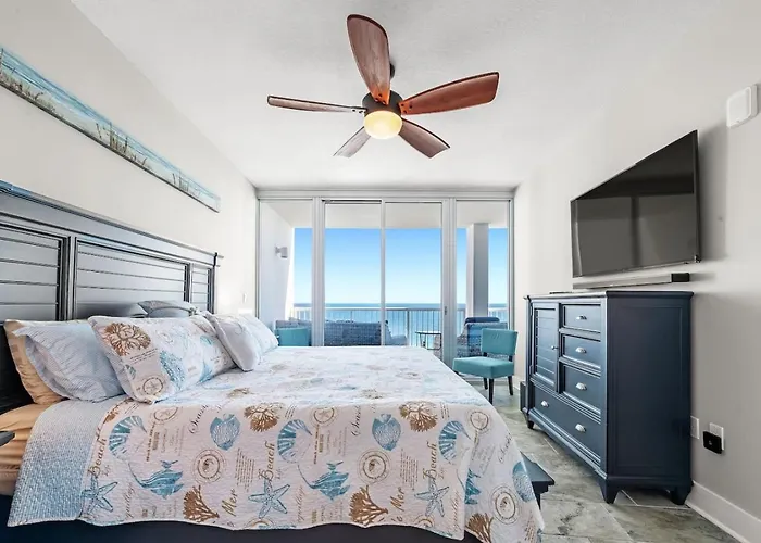 The Whale Rider With Ocean Views Apartment *